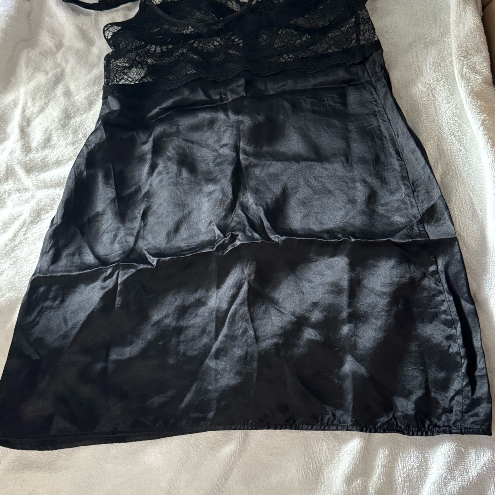 La Perla Black Silk Satin Chemise with Lace Detailing - Picture 9 of 9
